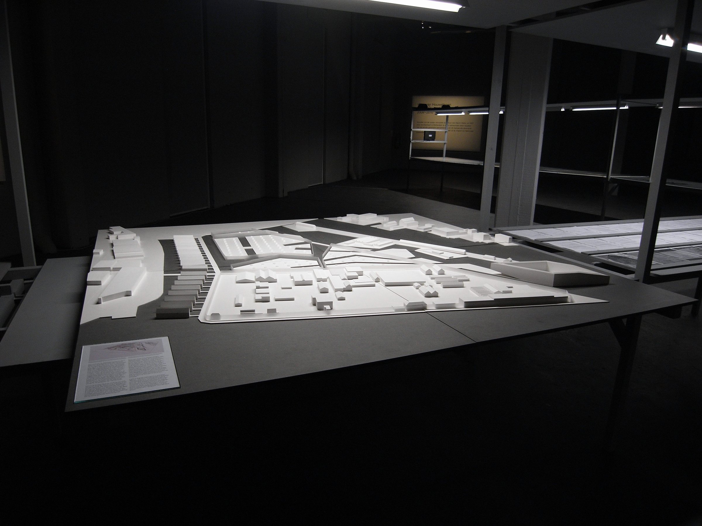 Closed Architecture (architectural model)