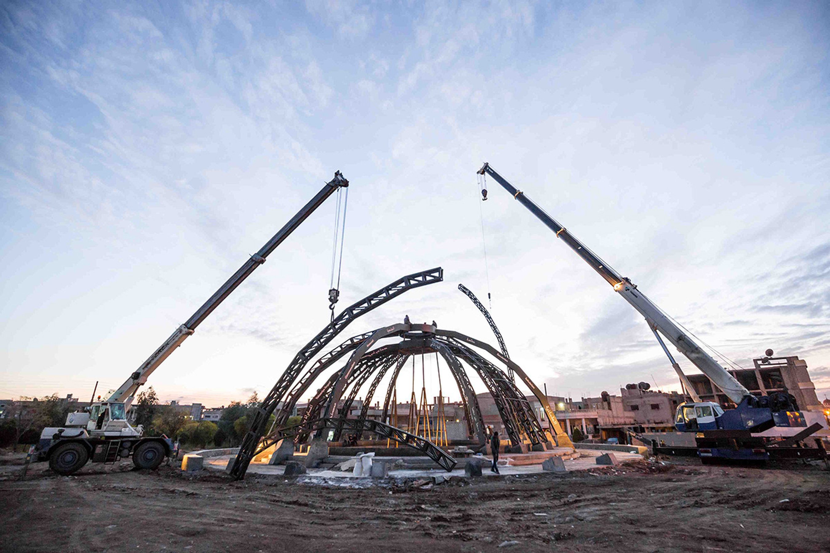 New World Summit, 2015/2016 (developed in collaboration with the Democratic Self-Administration of Rojava) - Construction of a public parliament