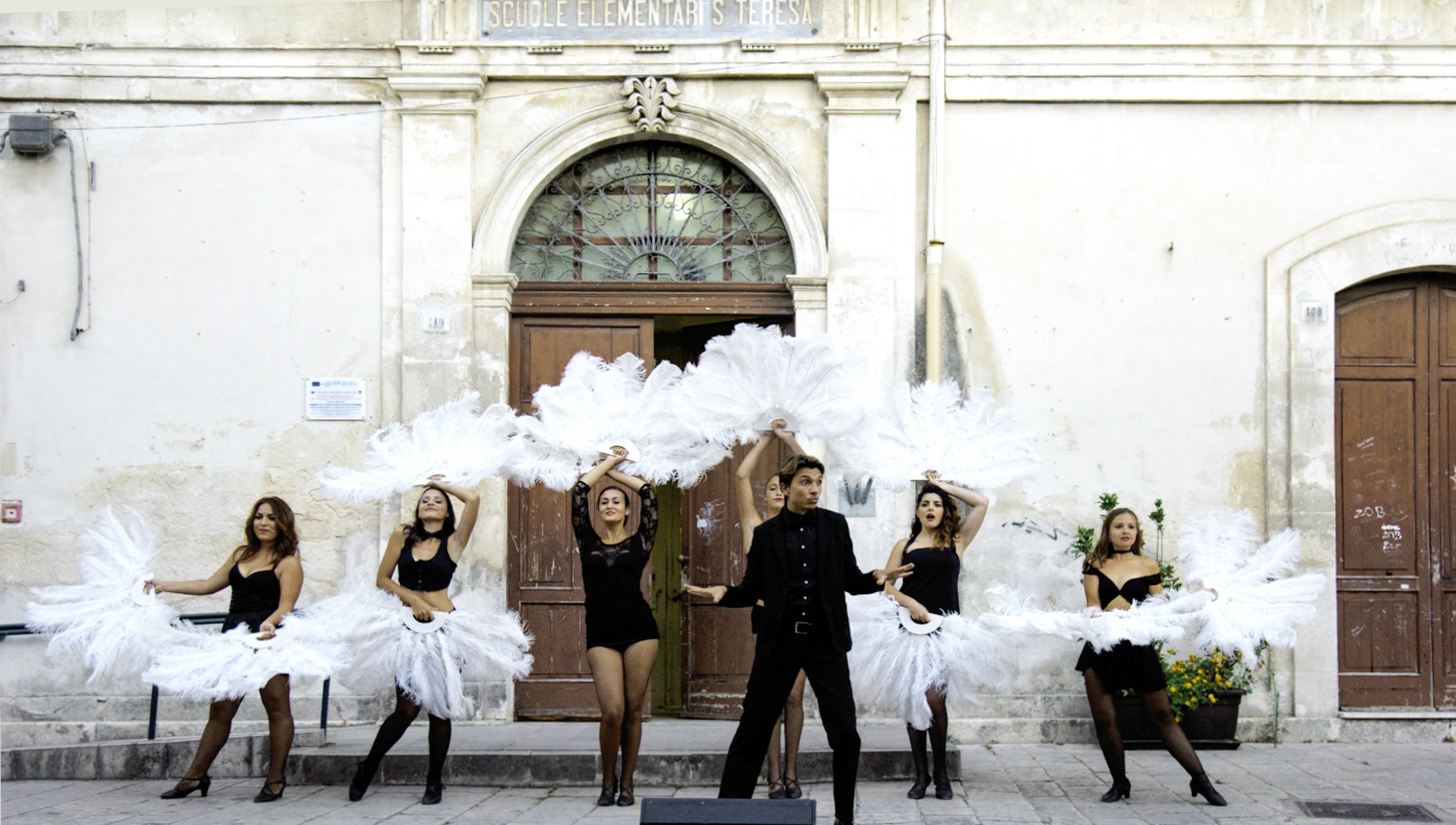 performance curated by Matteo Lucchetti, Modica, 06/08/16; ph. Andrea Samonà