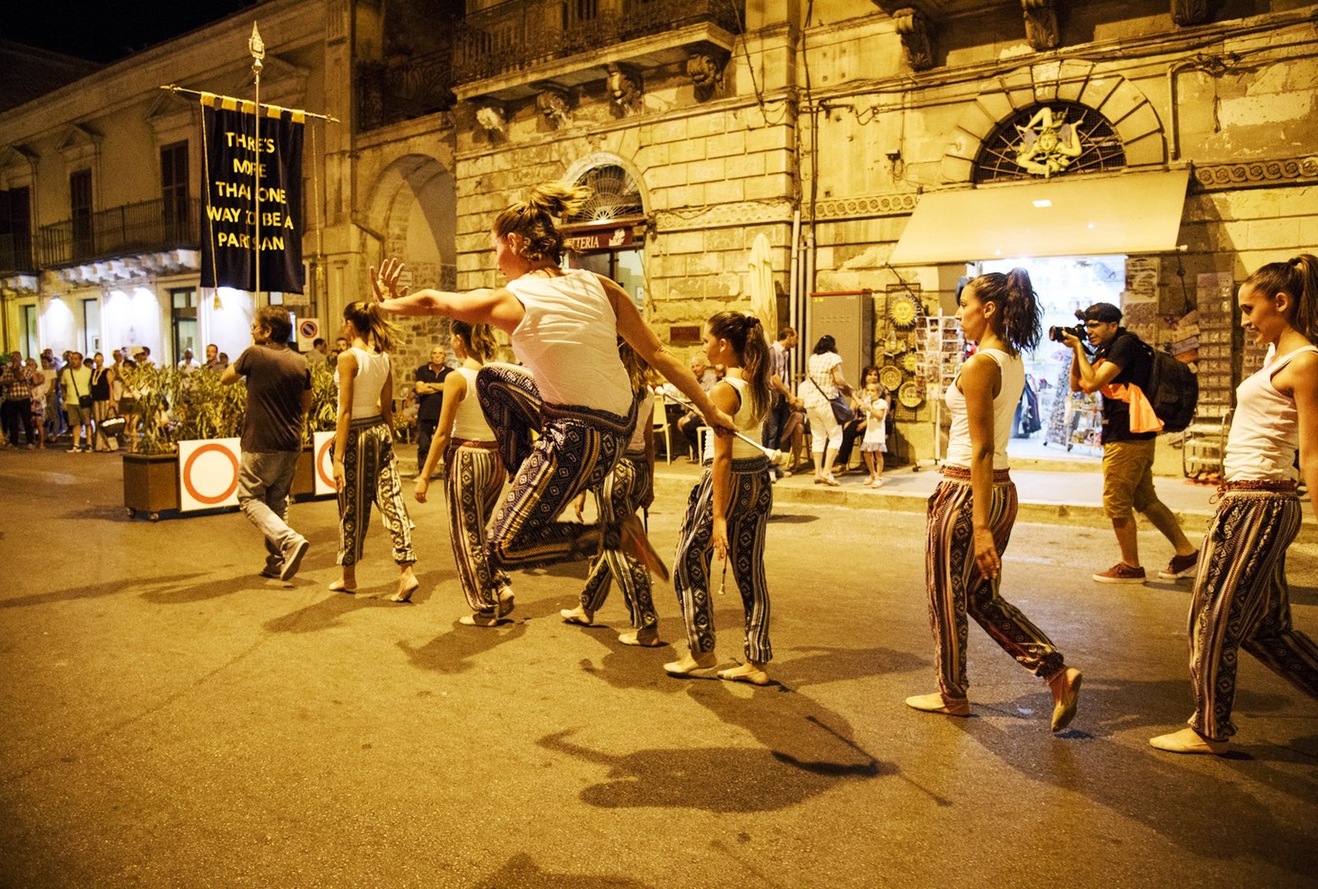 performance curated by Matteo Lucchetti, Modica, 06/08/16; ph. Andrea Samonà