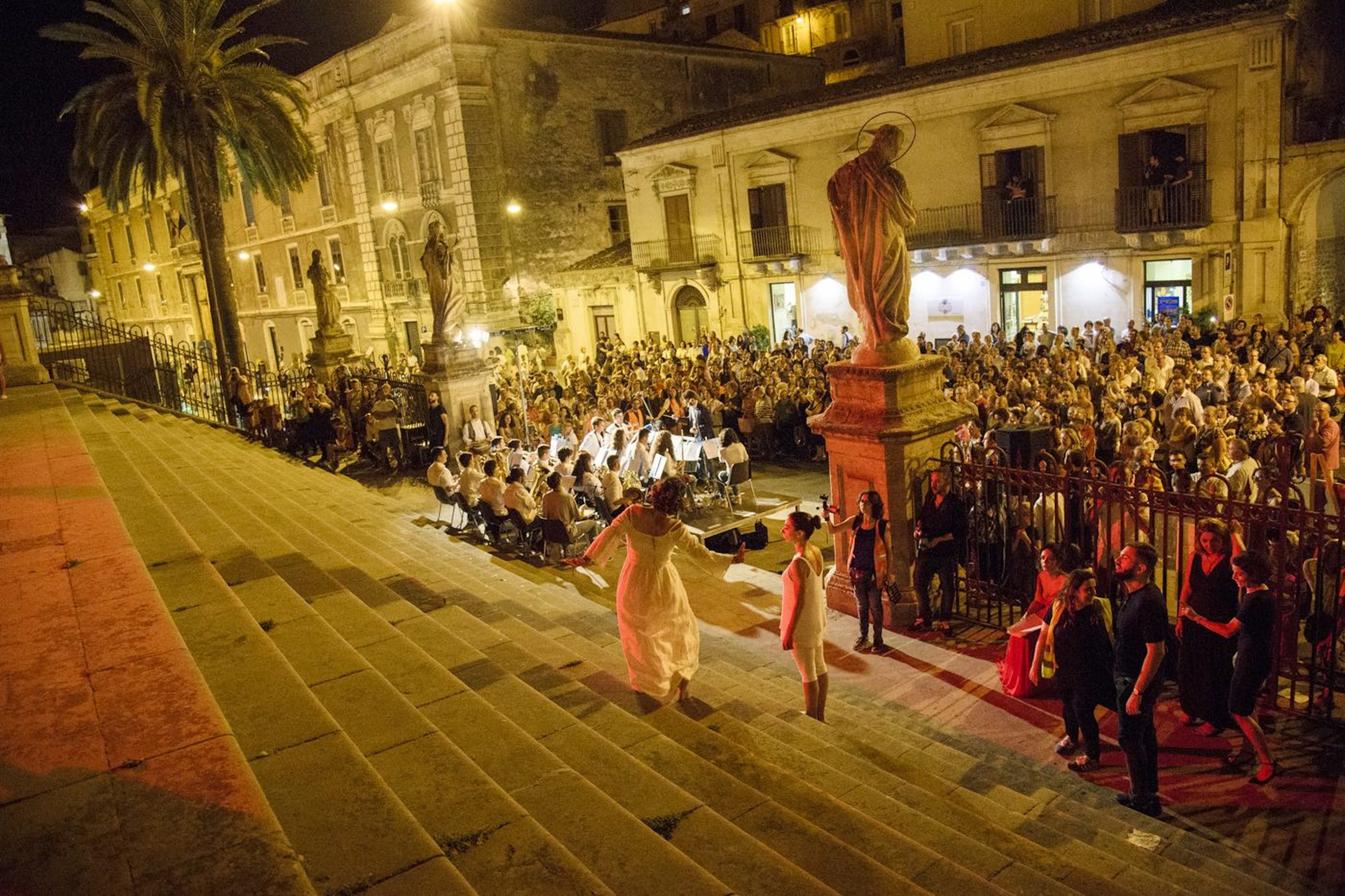 performance curated by Matteo Lucchetti, Modica, 06/08/16; ph. Andrea Samonà