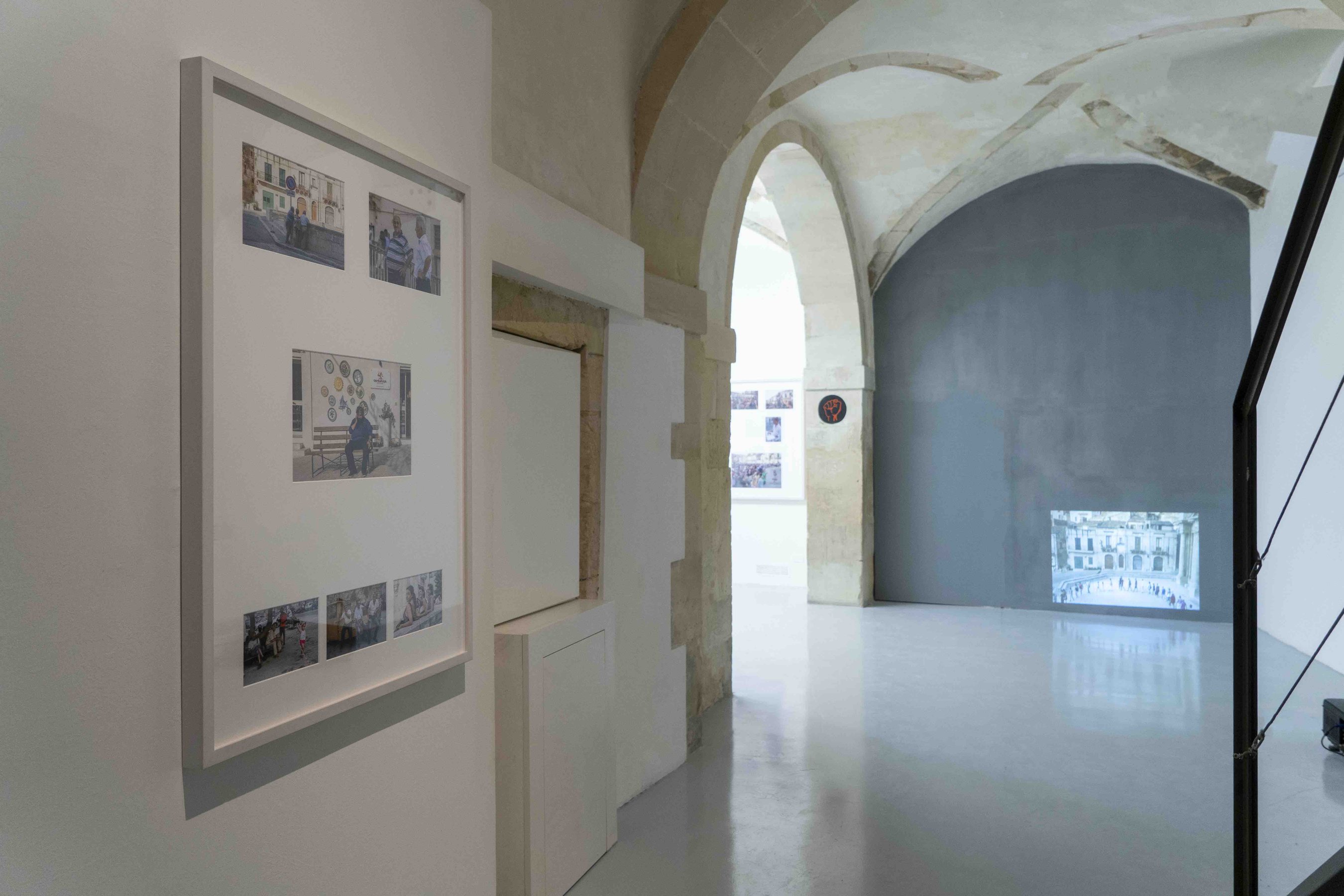 Adrian Paci, The Encounter, installation view at laveronica arte contemporanea