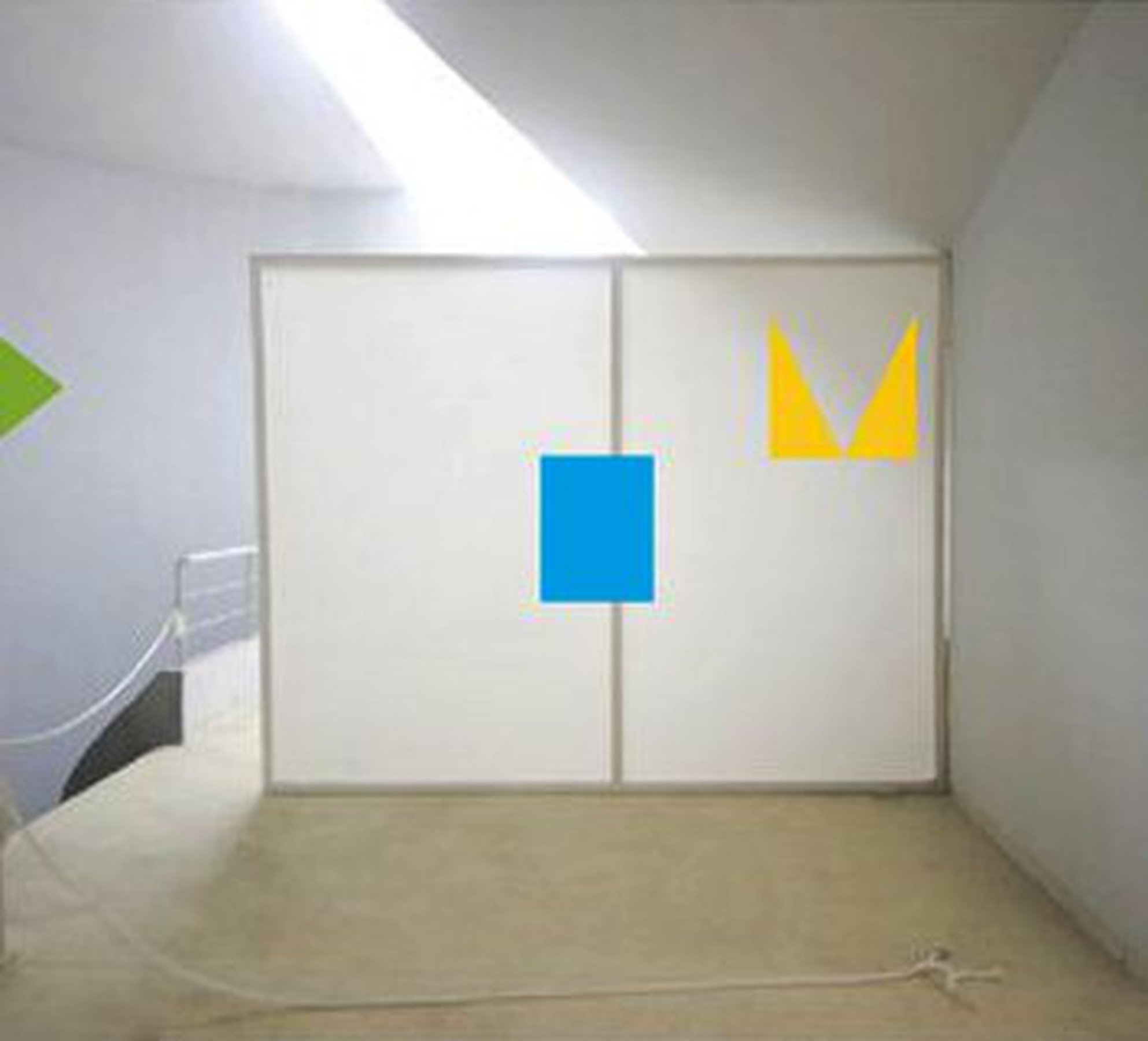 Traces of disappearing (in three acts) Traces of disappearing (in three acts)