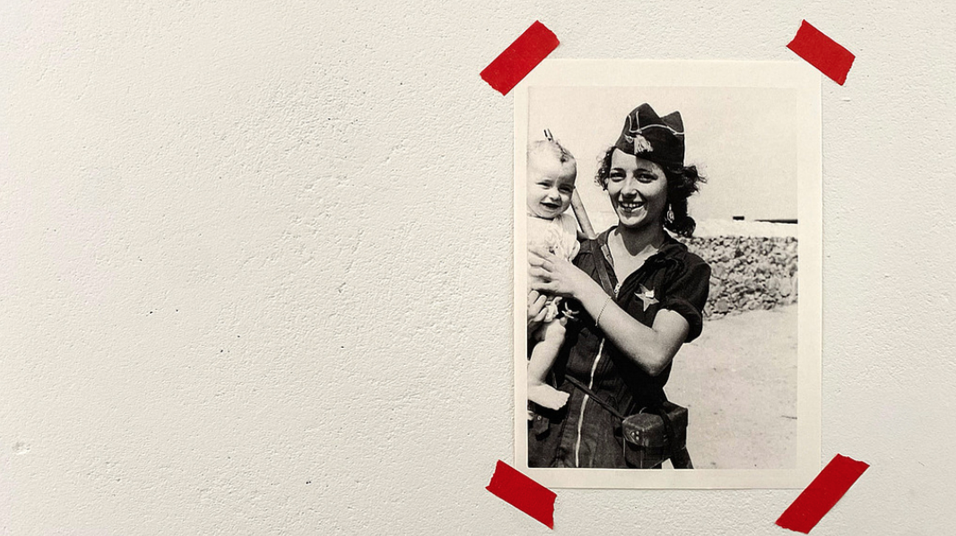 Daniela Ortiz / DIE KINDER DER KOMMUNISTEN – THE CHILDREN OF THE COMMUNISTS Daniela Ortiz / DIE KINDER DER KOMMUNISTEN – THE CHILDREN OF THE COMMUNISTS